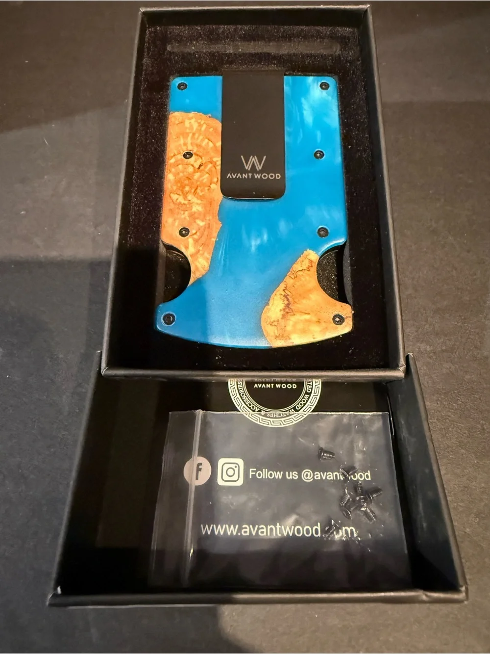 Avant wood minimalist wallet